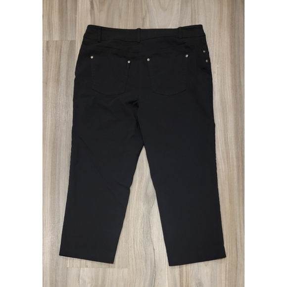 Style & Co. Women's Cropped Capri Pants - Picture 5 of 7